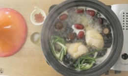 香菇炖鸡汤的做法视频,营养滋补，简单易学的家常美味